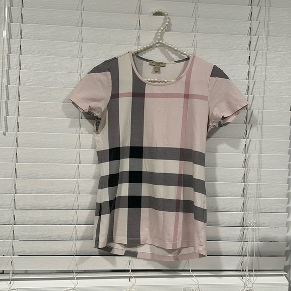 Burberry tee - Picture 1 of 5